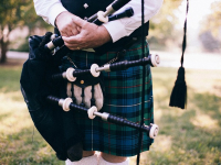How to Play Bagpipes