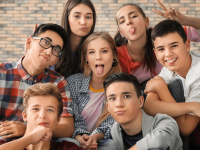 Adolescência; populações especiais e Dependência Química