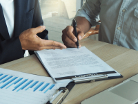 AS RELAÇÕES CONTRATUAIS NO ÂMBITO DA PROPRIEDADE INTELECTUAL