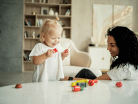CUIDADOR DE CRIANÇAS - BABÁ