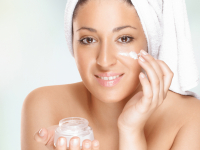 LIMPEZA E CUIDADOS COM A PELE