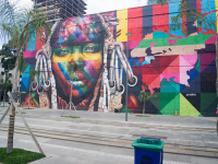 Aplicação de papel de parede