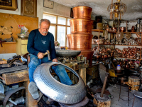 Auxiliar de Caldeireiro Encanador