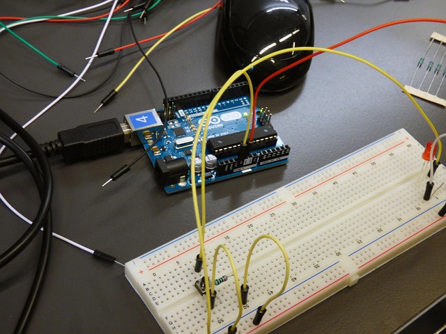 Free Course of Arduino uno with TinkerCAD Circuits Tutorials free ...